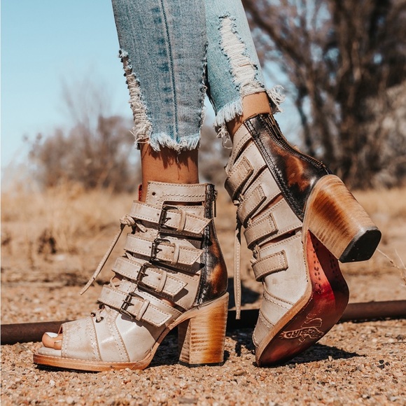 freebird Shoes - FREEBIRD NEW IN BOX Braeden Open Toed Heeled Boots Color Ice 7